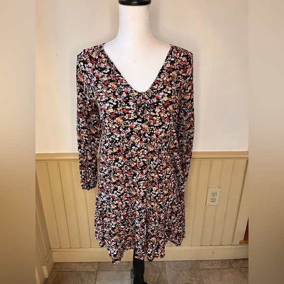 American Eagle Outfitters Boho Women's Spring Flowy Floral Dress V-neck Sz S - Picture 1 of 6
